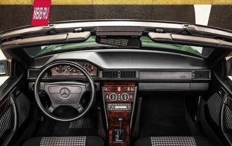 Mercedes-Benz E-Класс, 1994 год, 4 500 000 рублей, 23 фотография