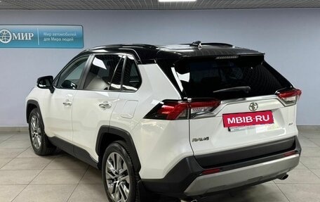 Toyota RAV4, 2019 год, 3 032 000 рублей, 5 фотография