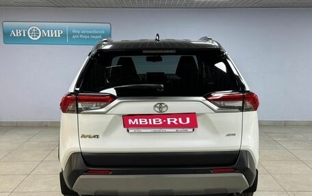 Toyota RAV4, 2019 год, 3 032 000 рублей, 6 фотография