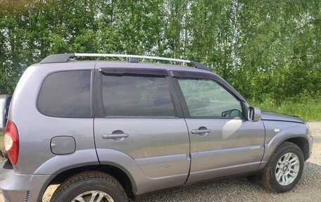 Chevrolet Niva I рестайлинг, 2010 год, 420 000 рублей, 3 фотография