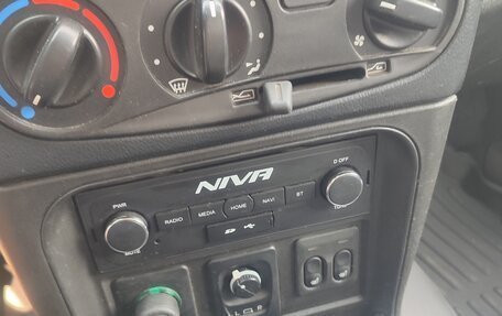 Chevrolet Niva I рестайлинг, 2010 год, 420 000 рублей, 15 фотография