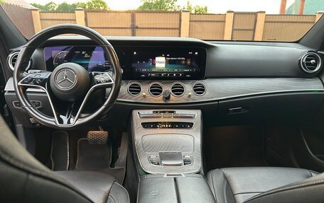 Mercedes-Benz E-Класс, 2021 год, 4 400 000 рублей, 19 фотография