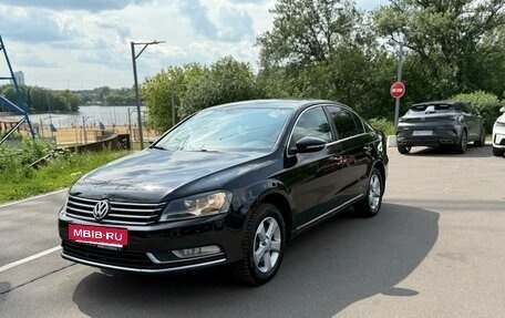 Volkswagen Passat B7, 2011 год, 975 000 рублей, 2 фотография