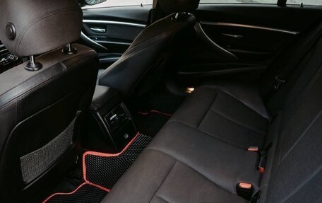 BMW 3 серия, 2017 год, 2 900 000 рублей, 13 фотография