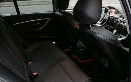 BMW 3 серия, 2017 год, 2 900 000 рублей, 14 фотография