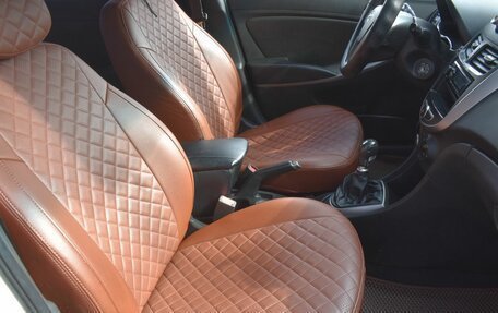Hyundai Solaris II рестайлинг, 2015 год, 677 000 рублей, 10 фотография