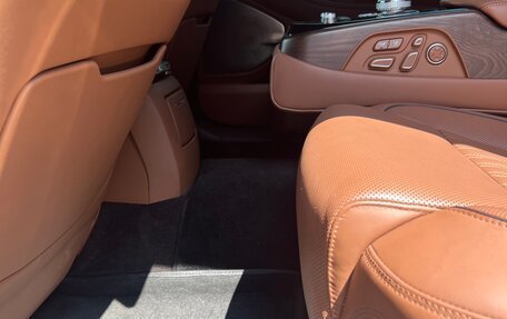 Genesis G90 I рестайлинг, 2020 год, 23 фотография