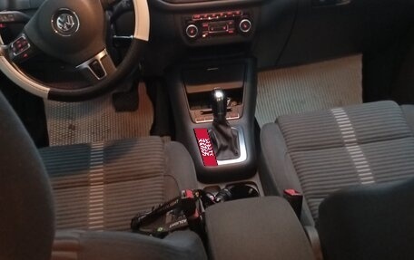 Volkswagen Tiguan I, 2011 год, 1 250 000 рублей, 2 фотография