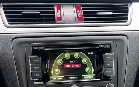 Skoda Rapid I, 2015 год, 999 000 рублей, 30 фотография