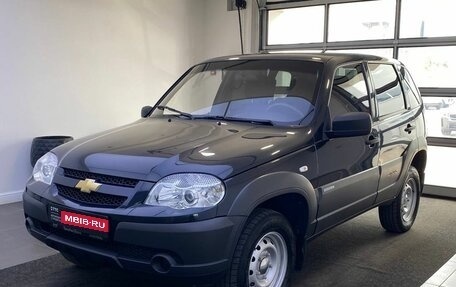 Chevrolet Niva I рестайлинг, 2015 год, 699 000 рублей, 1 фотография