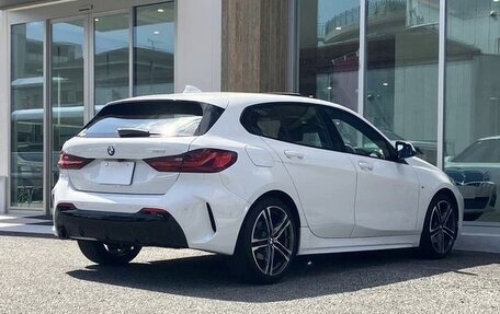 BMW 1 серия, 2022 год, 1 966 000 рублей, 5 фотография