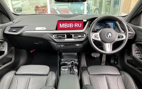 BMW 1 серия, 2022 год, 1 966 000 рублей, 10 фотография