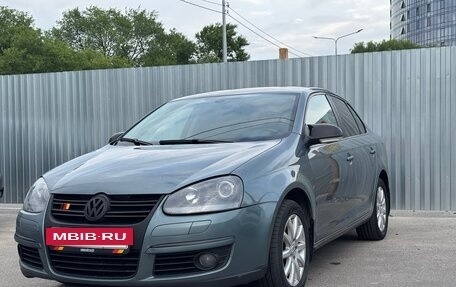 Volkswagen Jetta VI, 2008 год, 730 000 рублей, 2 фотография