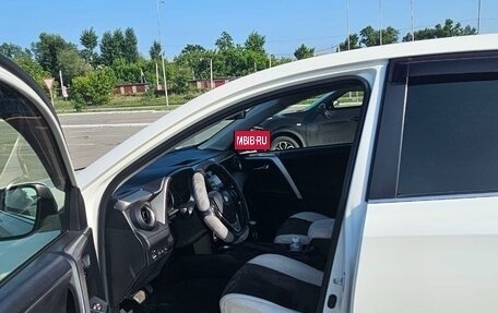 Toyota RAV4, 2013 год, 1 930 000 рублей, 7 фотография