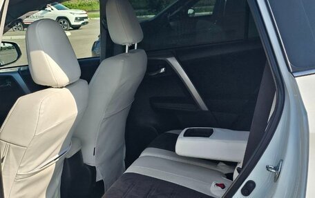Toyota RAV4, 2013 год, 1 930 000 рублей, 16 фотография