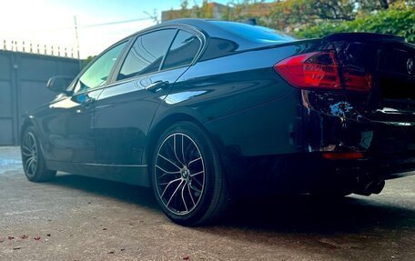 BMW 3 серия, 2014 год, 2 000 000 рублей, 2 фотография