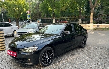 BMW 3 серия, 2014 год, 2 000 000 рублей, 23 фотография