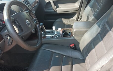 Volkswagen Touareg III, 2005 год, 800 000 рублей, 19 фотография