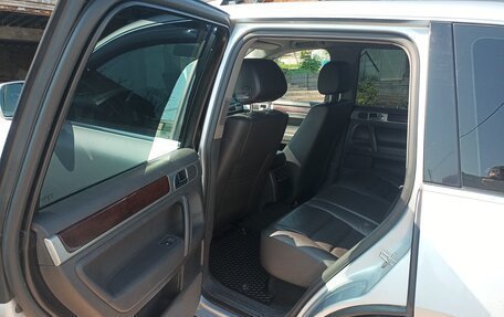 Volkswagen Touareg III, 2005 год, 800 000 рублей, 15 фотография