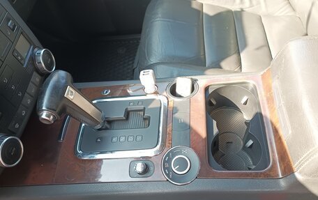Volkswagen Touareg III, 2005 год, 800 000 рублей, 21 фотография
