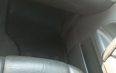 Volkswagen Touareg III, 2005 год, 800 000 рублей, 22 фотография