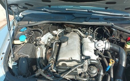 Volkswagen Touareg III, 2005 год, 800 000 рублей, 38 фотография
