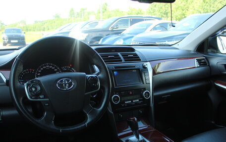 Toyota Camry, 2012 год, 1 420 000 рублей, 6 фотография
