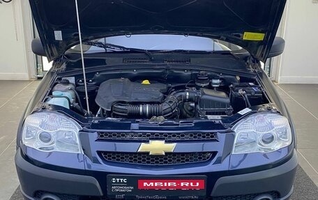 Chevrolet Niva I рестайлинг, 2015 год, 699 000 рублей, 9 фотография