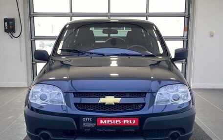 Chevrolet Niva I рестайлинг, 2015 год, 699 000 рублей, 2 фотография