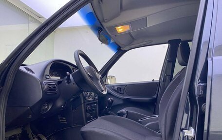 Chevrolet Niva I рестайлинг, 2015 год, 699 000 рублей, 16 фотография