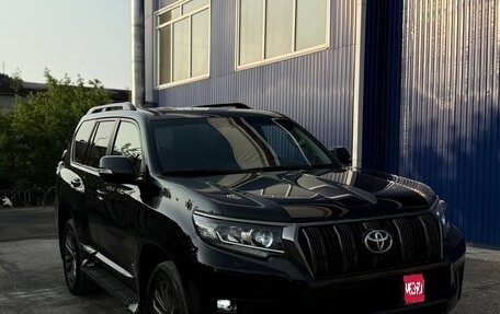 Toyota Land Cruiser Prado 150 рестайлинг 2, 2021 год, 6 599 000 рублей, 1 фотография