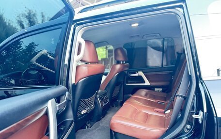 Toyota Land Cruiser 200, 2016 год, 5 600 000 рублей, 5 фотография