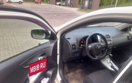 Toyota Corolla, 2011 год, 1 050 000 рублей, 5 фотография