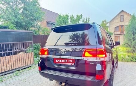 Toyota Land Cruiser 200, 2016 год, 5 600 000 рублей, 8 фотография