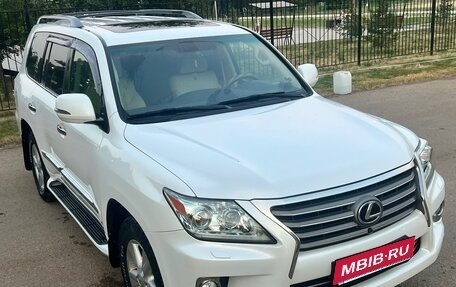 Lexus LX III, 2012 год, 4 650 000 рублей, 3 фотография