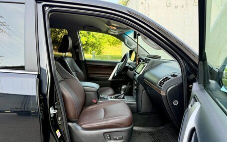 Toyota Land Cruiser Prado 150 рестайлинг 2, 2018 год, 5 498 000 рублей, 17 фотография