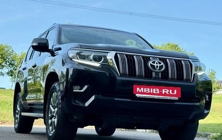 Toyota Land Cruiser Prado 150 рестайлинг 2, 2018 год, 5 498 000 рублей, 8 фотография