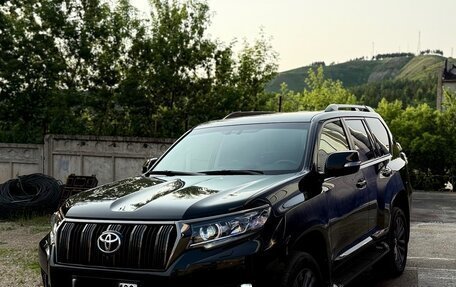 Toyota Land Cruiser Prado 150 рестайлинг 2, 2021 год, 6 599 000 рублей, 3 фотография