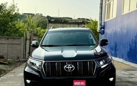 Toyota Land Cruiser Prado 150 рестайлинг 2, 2021 год, 6 599 000 рублей, 2 фотография