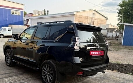 Toyota Land Cruiser Prado 150 рестайлинг 2, 2021 год, 6 599 000 рублей, 5 фотография