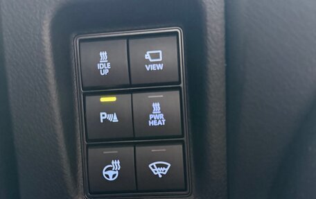 Toyota Land Cruiser Prado 150 рестайлинг 2, 2021 год, 6 599 000 рублей, 20 фотография