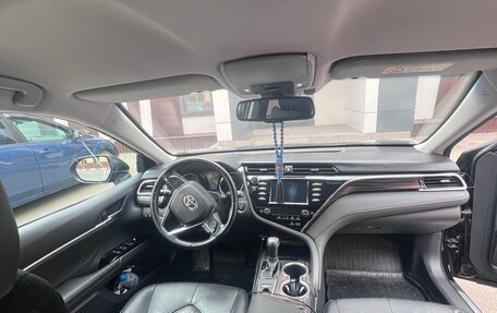 Toyota Camry, 2018 год, 2 500 000 рублей, 6 фотография