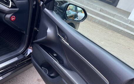 Toyota Camry, 2018 год, 2 500 000 рублей, 8 фотография