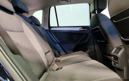 Volkswagen Tiguan II, 2017 год, 2 059 000 рублей, 13 фотография