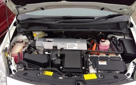 Toyota Prius, 2014 год, 1 385 000 рублей, 20 фотография