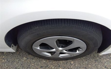 Toyota Prius, 2014 год, 1 385 000 рублей, 22 фотография