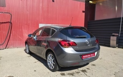 Opel Astra J, 2011 год, 700 000 рублей, 1 фотография