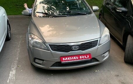 KIA cee'd I рестайлинг, 2012 год, 650 000 рублей, 1 фотография