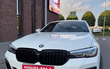 BMW 5 серия, 2021 год, 4 400 000 рублей, 5 фотография