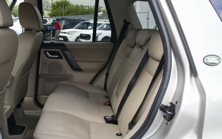 Land Rover Freelander II рестайлинг 2, 2010 год, 897 000 рублей, 10 фотография